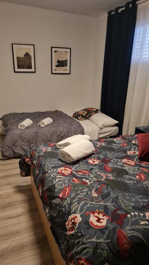 Alojamiento Weier La Cistérniga Buitenkant foto